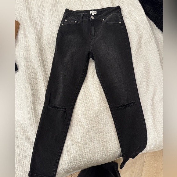 Superdown Mandy Black Denim Knee Rip Jean - 27 - Picture 3 of 7